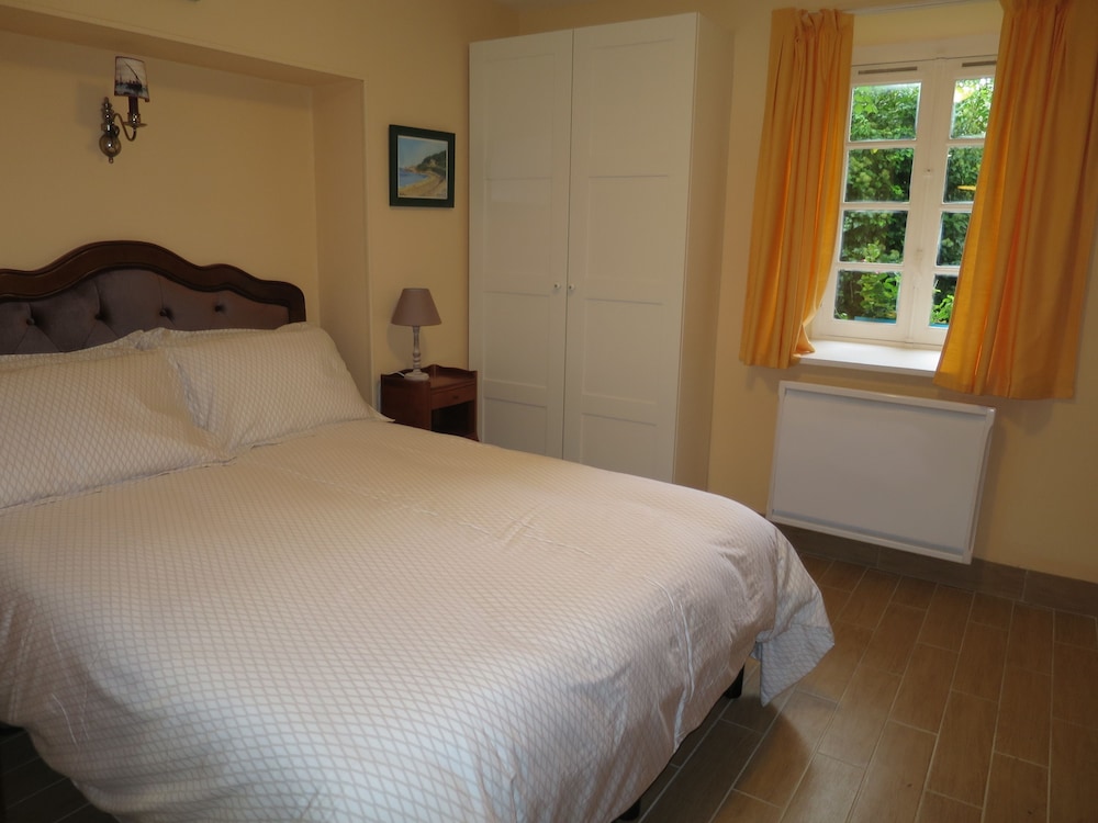 Traditional Cottage, Accessible photo 1