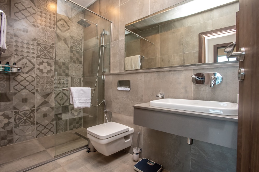 1 Bedroom Standard Suite - Photo 25