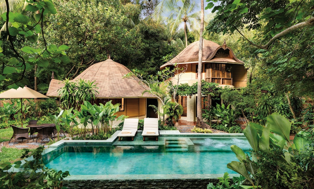 Family Pavilion with Pool (3 x 8 meter private pool) - Photo 4