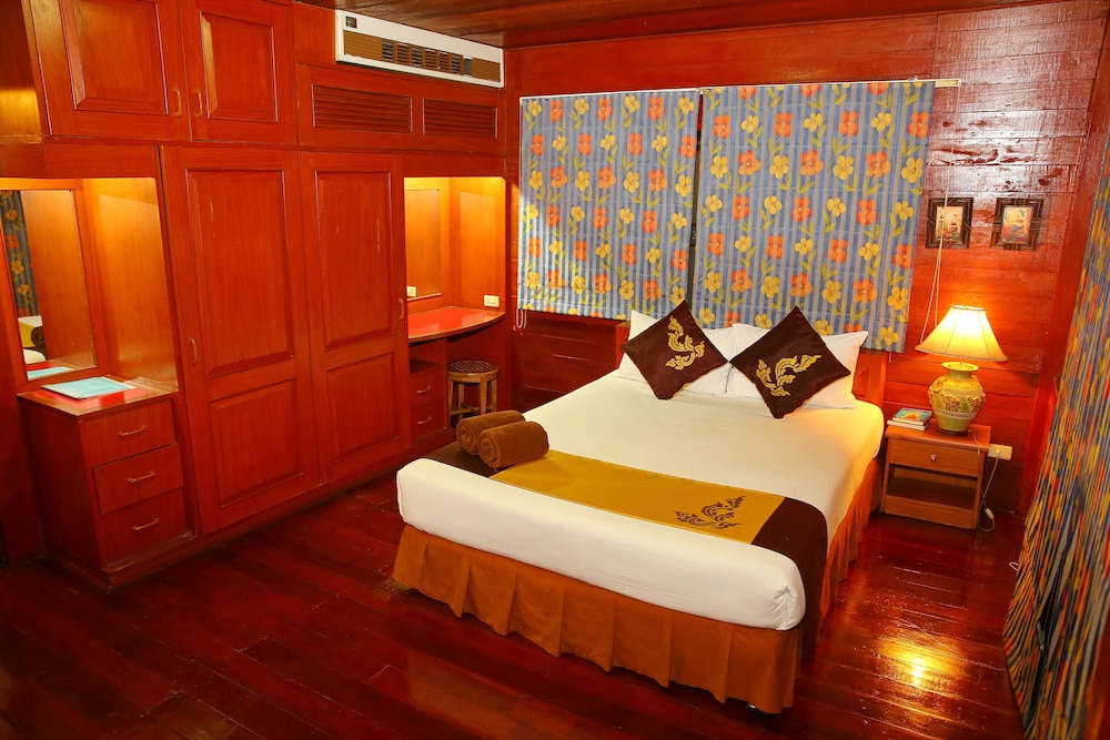 Bungalow (Thai House) photo 1