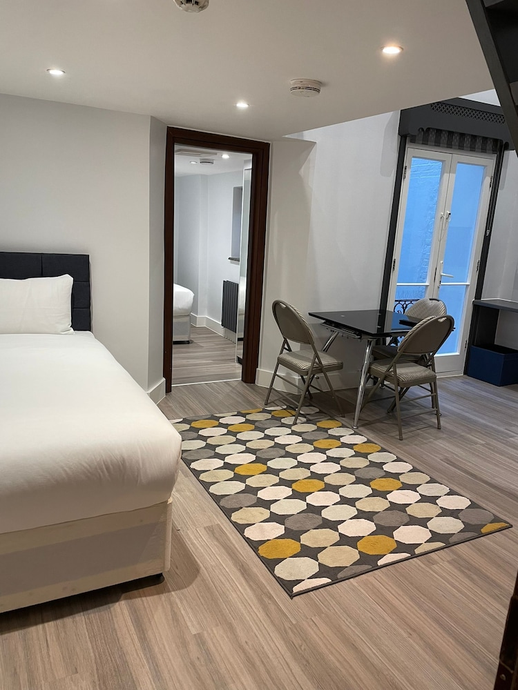 Standard Quadruple Room, Private Bathroom (Apartment) photo 2