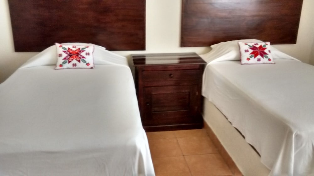 Family Quadruple Room, Multiple Beds photo 3