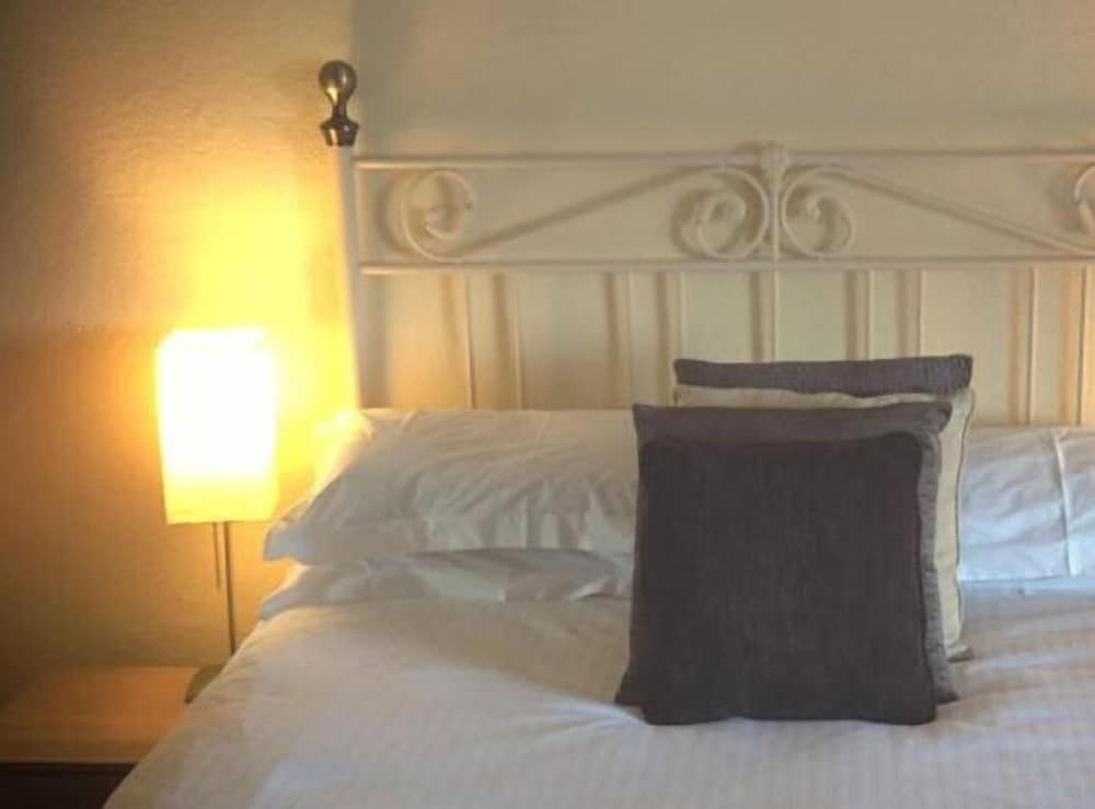 Classic Room, 1 King Bed photo 1