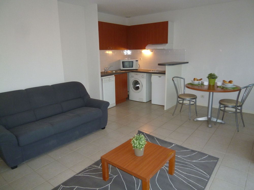 Apartment photo 3