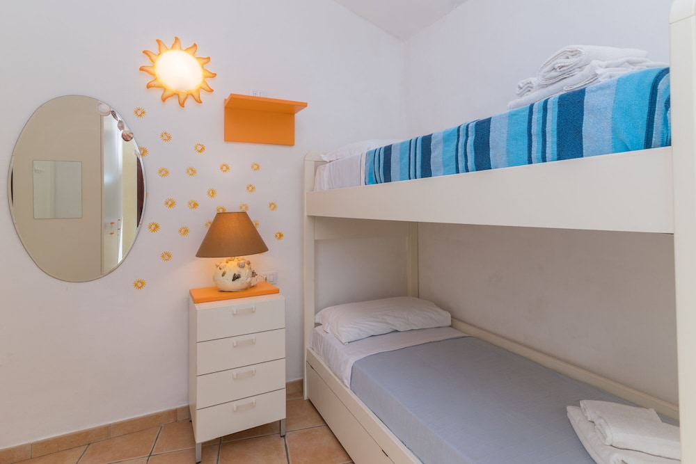 Family Apartment, Multiple Bedrooms (Dimora di Rosy Pittulongu)