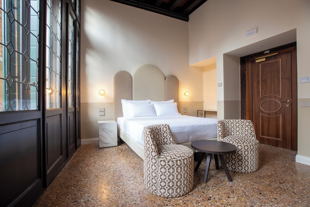 Junior Suite, Canal View photo 3