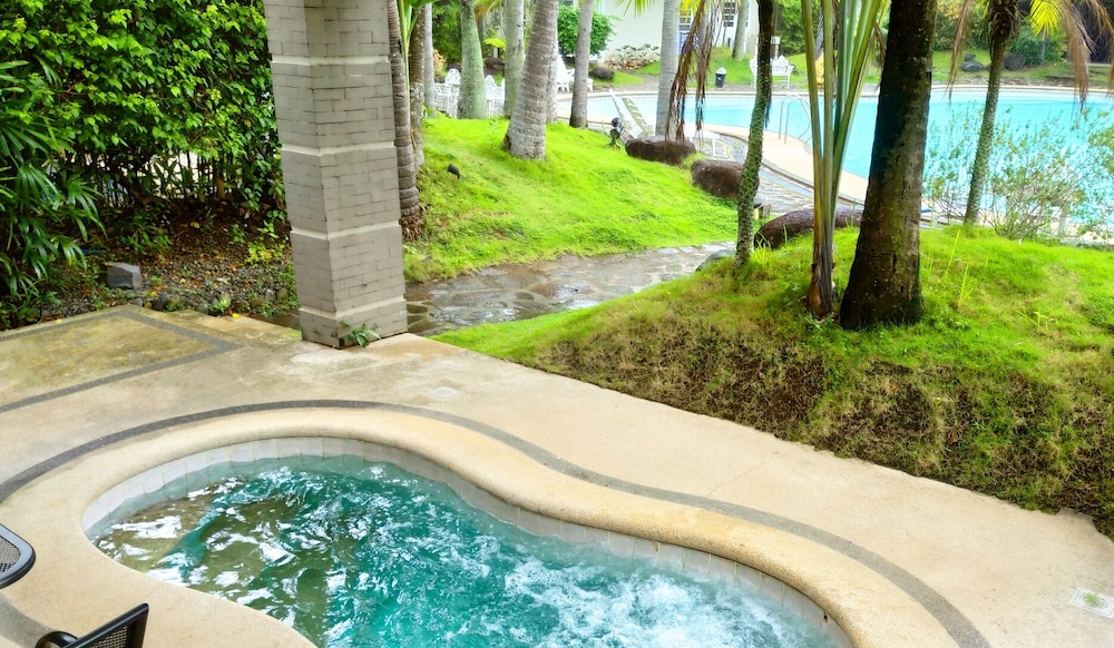 Deluxe Twin Room, Private Pool, Pool View photo 3