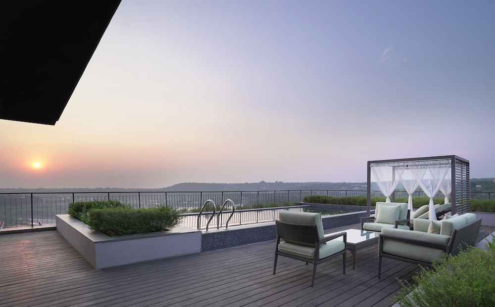 Presidential Suite, 1 King Bed, River View (Plunge Pool) photo 2