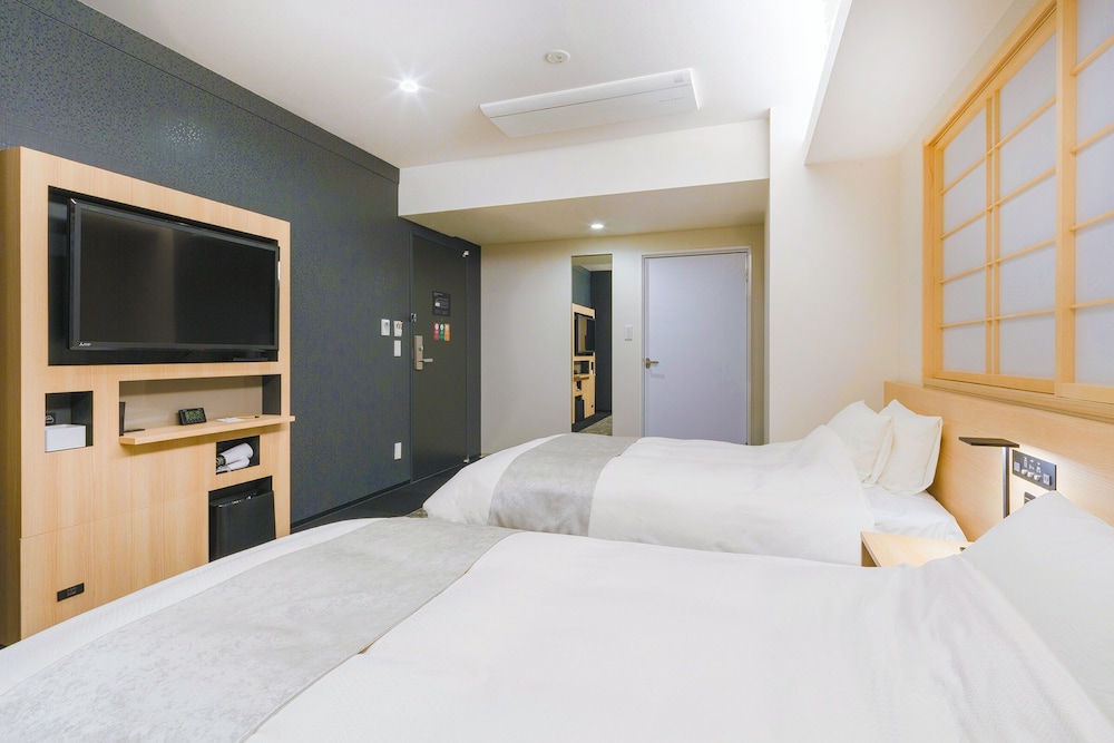 Universal Twin Room, Non Smoking photo 3