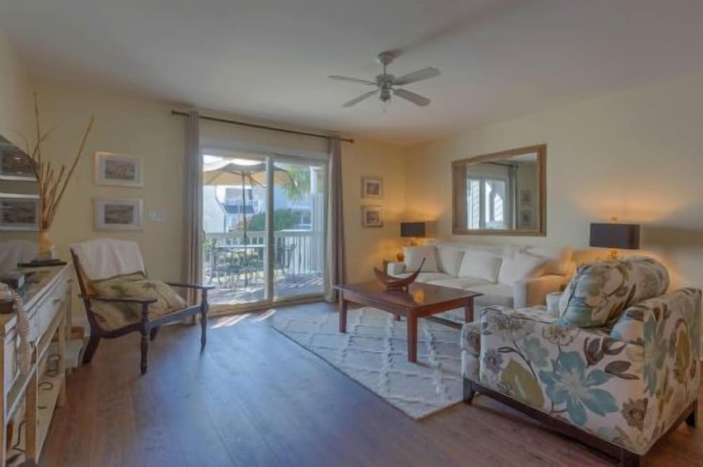 Townhome, Multiple Beds (Barrier Dunes 281 Branch Office)