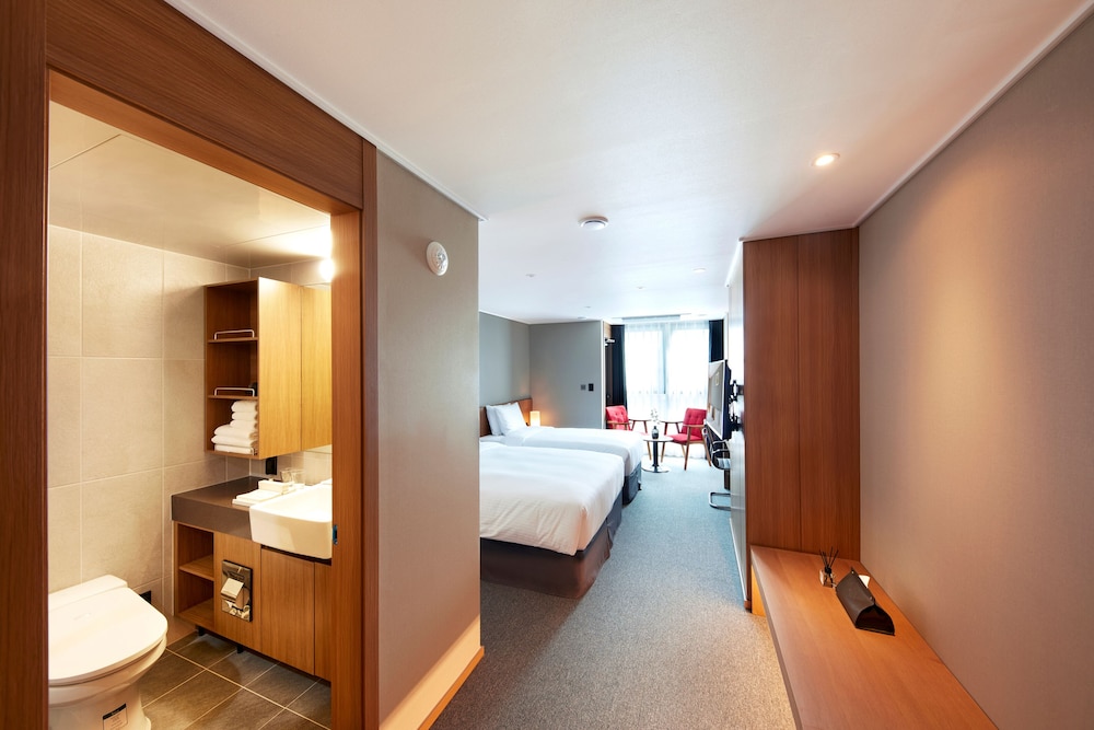 Family Room, Multiple Beds, Non Smoking - Photo 5