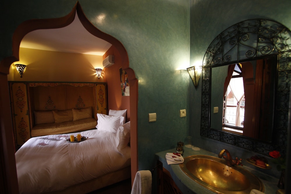 Superior Room - Photo 15