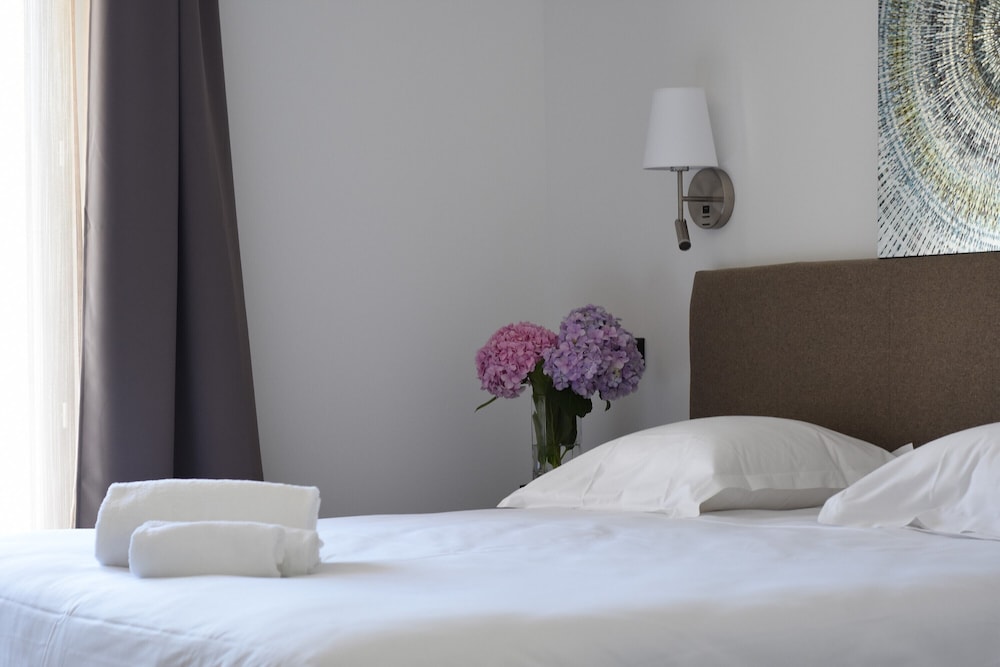 Standard Triple Room - Photo 3