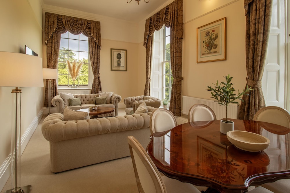 Suite - Photo 2