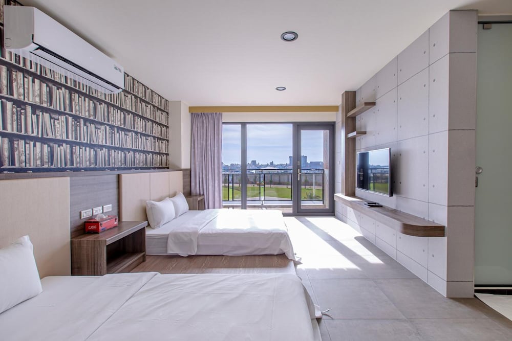 Panoramic Quadruple Room photo 1