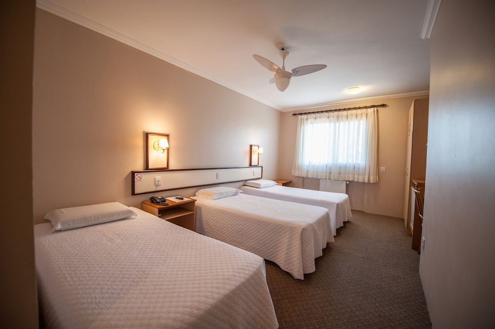 Deluxe Triple Room, 3 Twin Beds photo 1