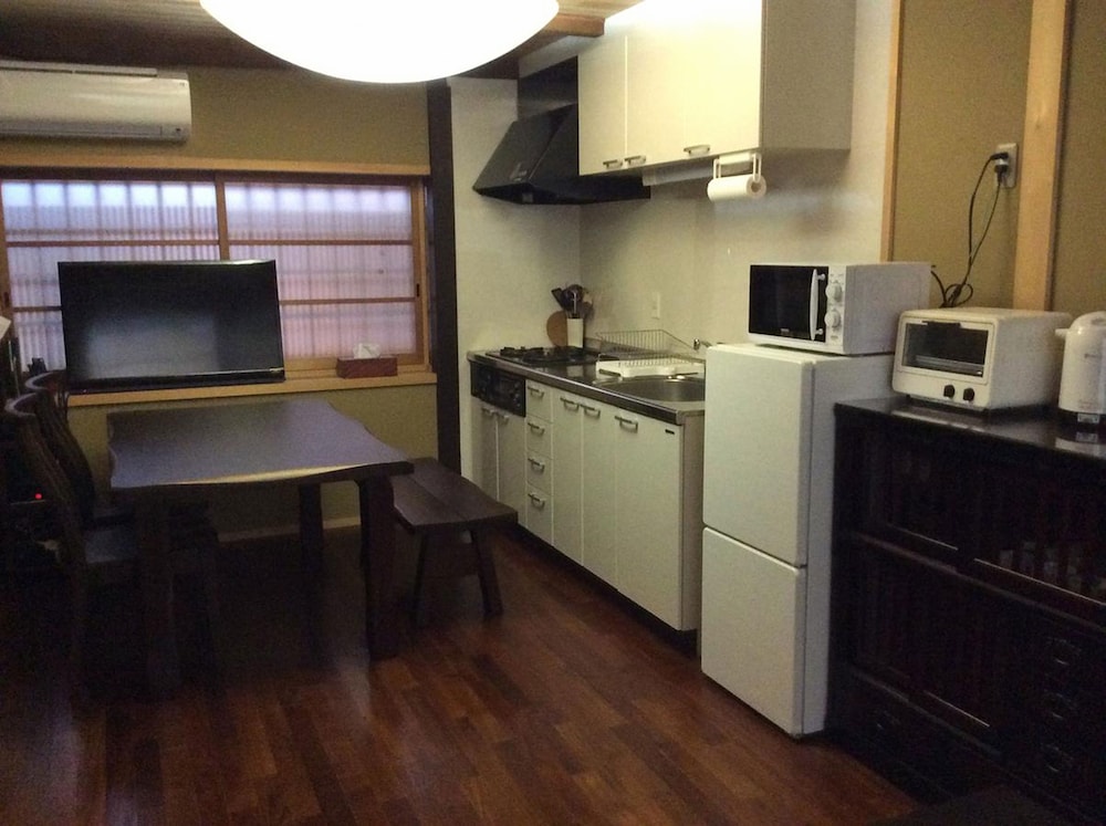 Traditional Townhome, 3 Bedrooms, City View photo 3