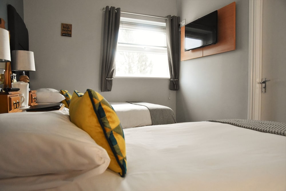 Twin Room, Ensuite photo 2