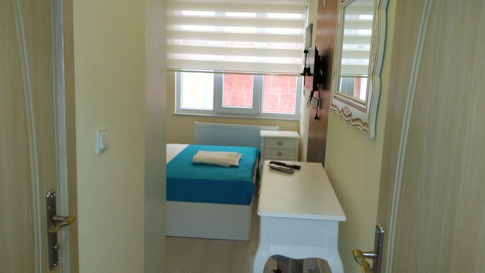 Single Room photo 2