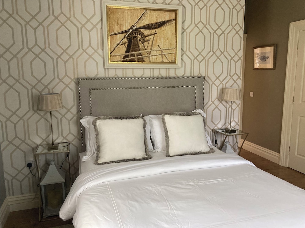 Double Room, Private Bathroom (Room 2) photo 2