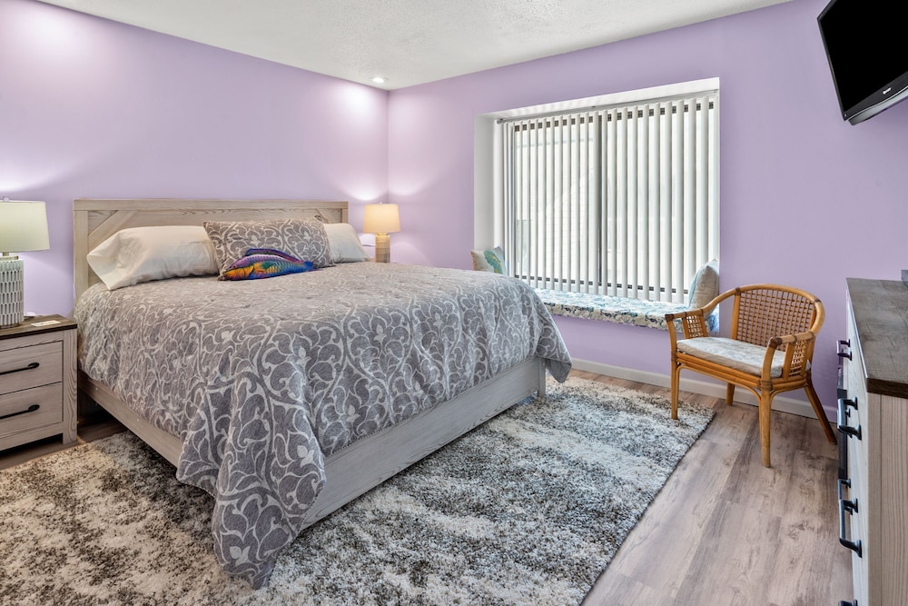 Condo, 3 Bedrooms