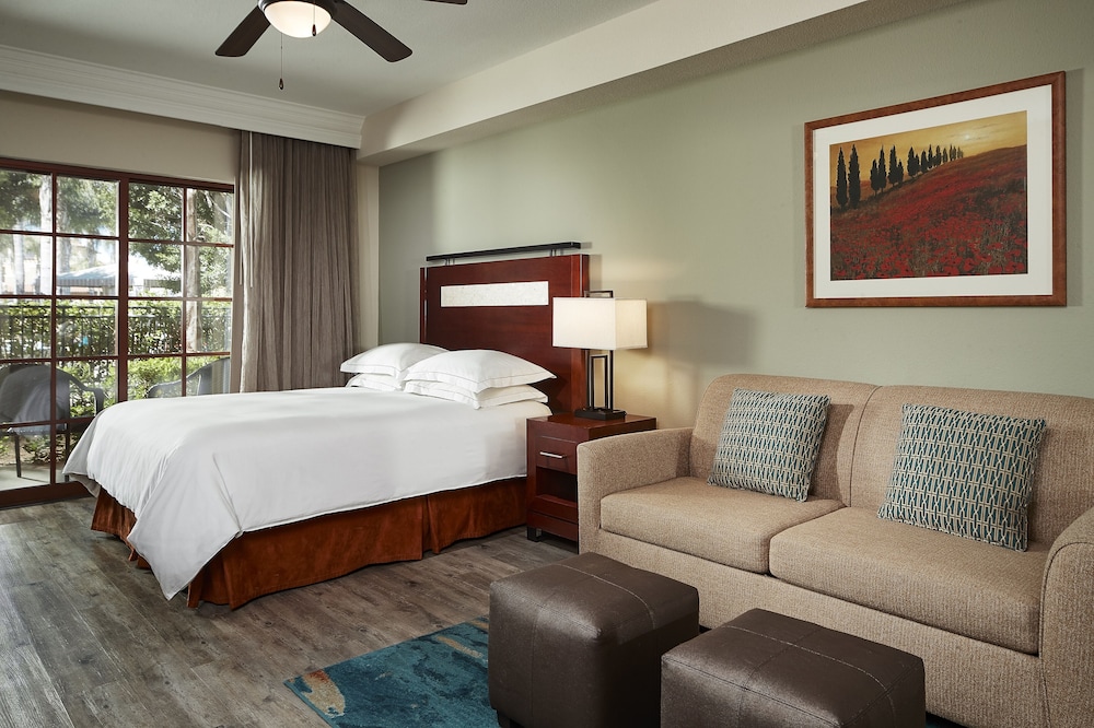 Luxury Studio Suite, 1 King Bed, Microwave
