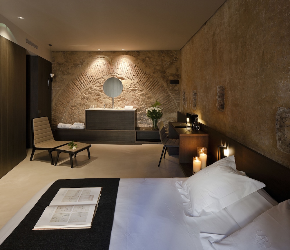 Superior Double Room - Photo 1