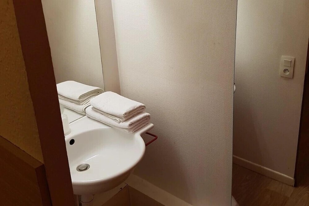 Standard Room double/ triple - Photo 2