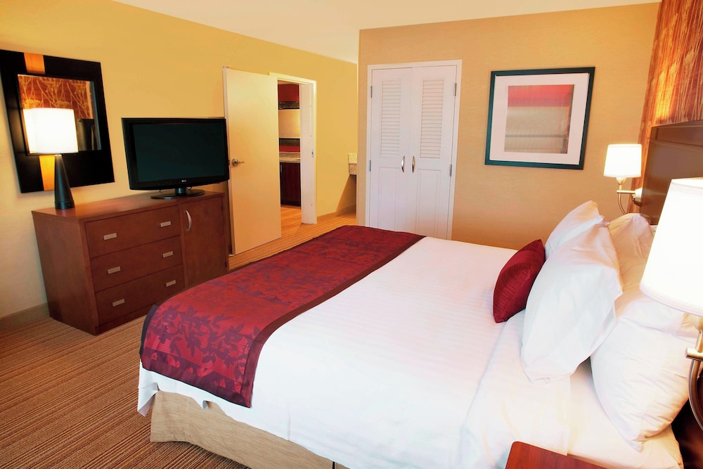 Suite, 1 Bedroom - Photo 3