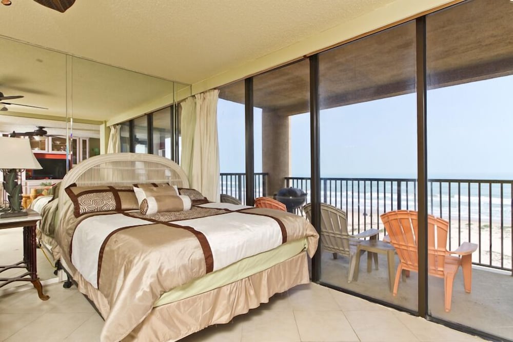 Condo, 3 Bedrooms, Balcony, Ocean View (#1) photo 1