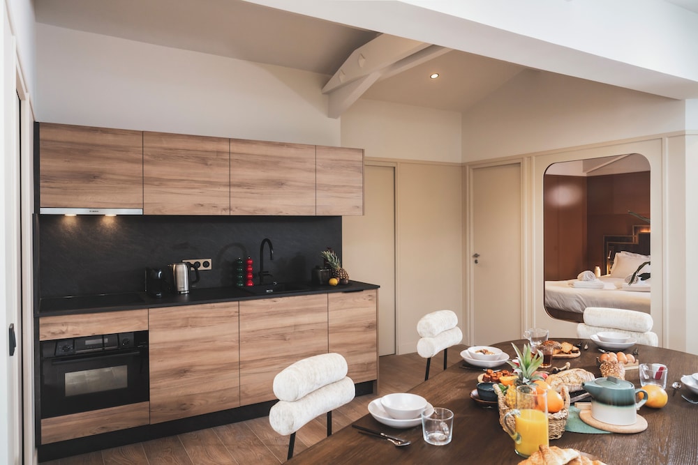 Family Apartment, 3 Bedrooms, Garden View