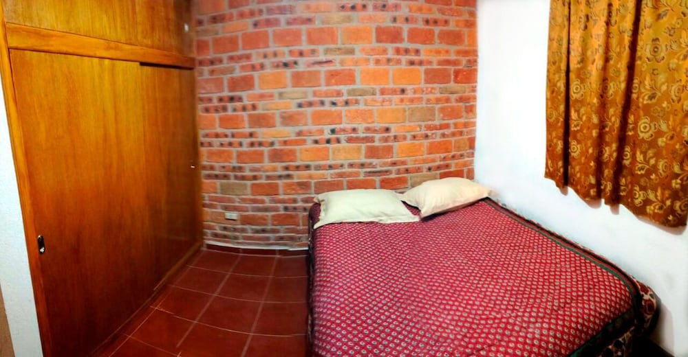 Basic Apartment photo 3