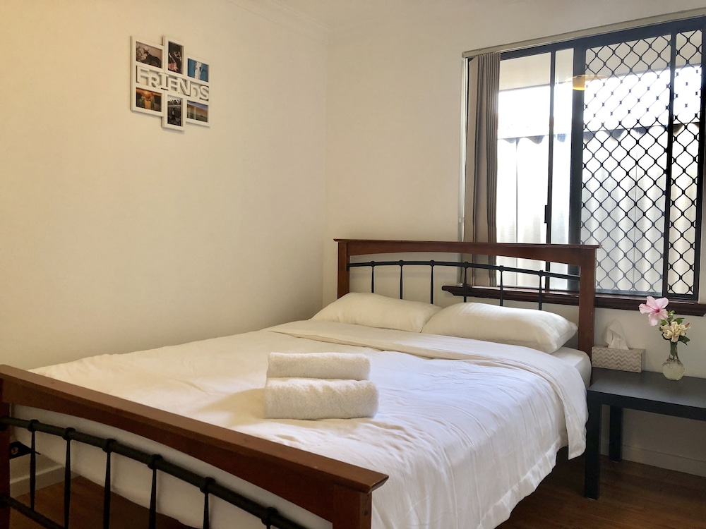 Room B photo 1