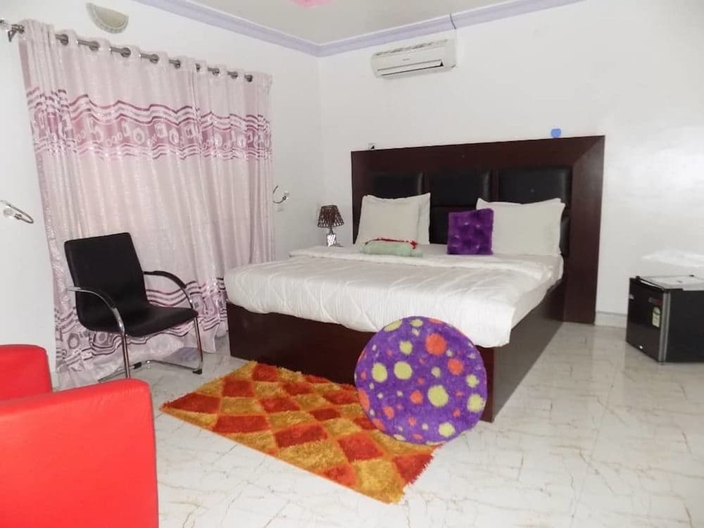 Luxury Suite, 1 Queen Bed, Non Smoking photo 1