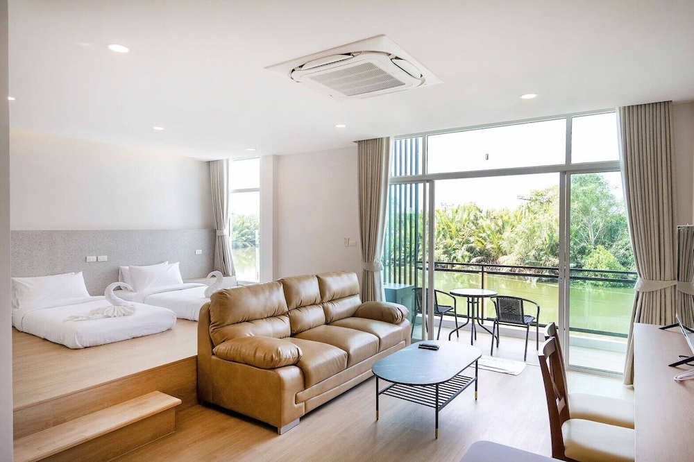 Executive Penthouse