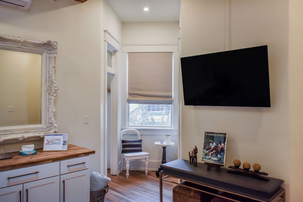 Luxury Suite, Garden View