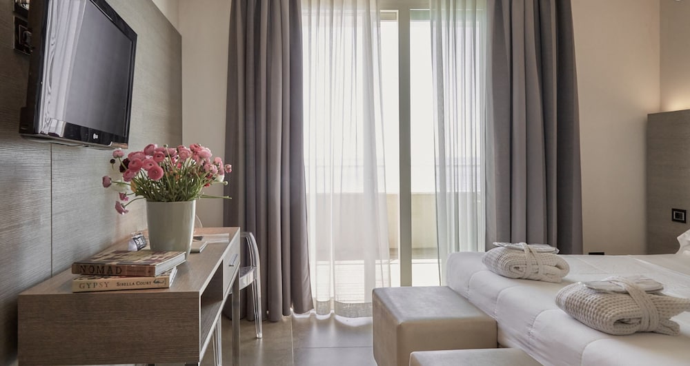 Deluxe Double Room, Terrace, Sea View photo 3
