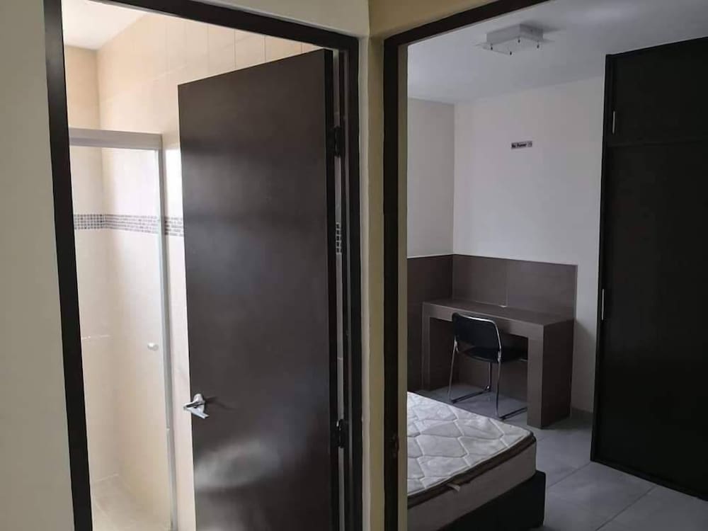 Basic Apartment, 1 Double Bed, Non Smoking, Kitchen photo 3