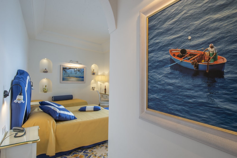 Superior Triple Room, Balcony, Sea View photo 3