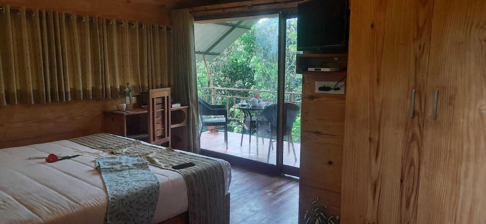 Exclusive Tree House, Garden View photo 2