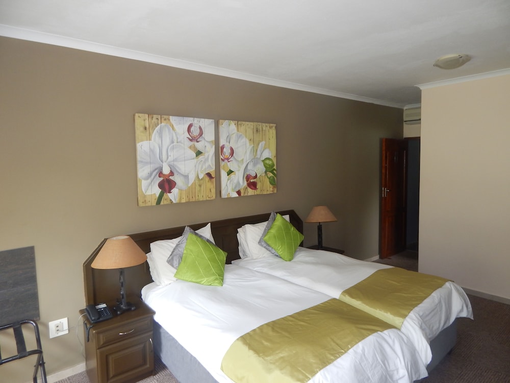 Standard Room, First Floor photo 3