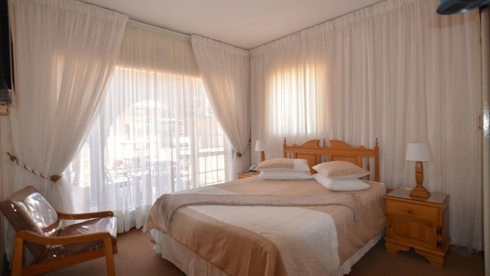 Standard Double Room photo 3