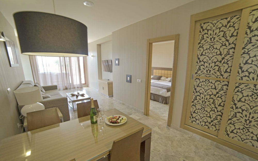 Suite, Sea View photo 2