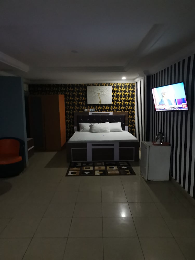 Royal Room photo 1