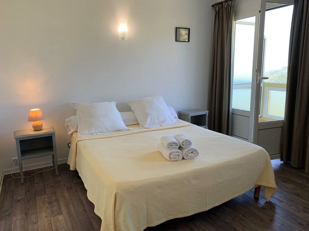 Basic Room, Balcony, Sea View photo 1