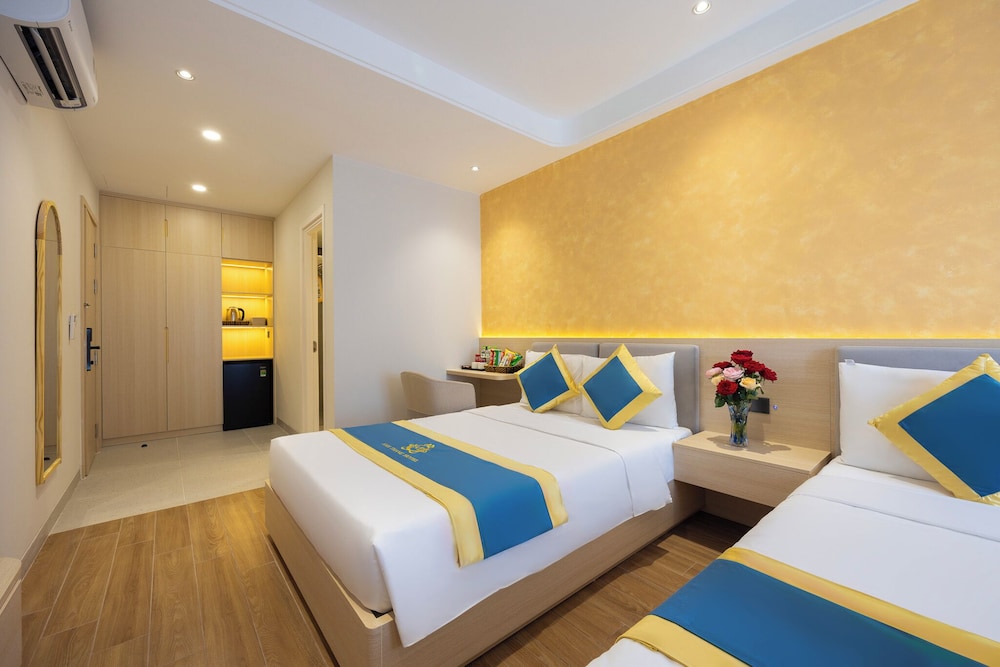 Family Quadruple Room, City View