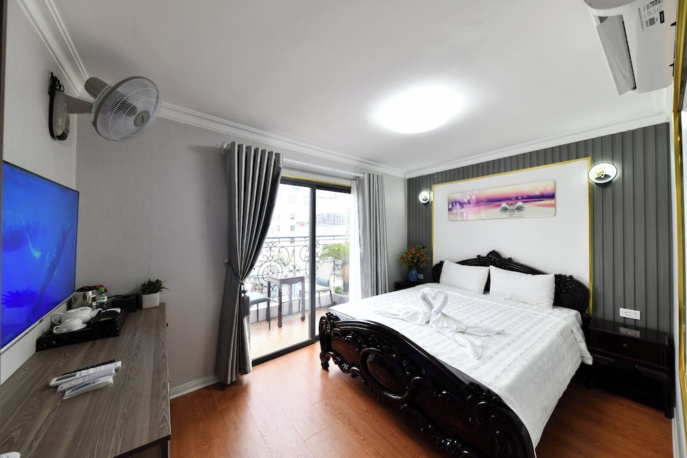 Junior Double Room, City View