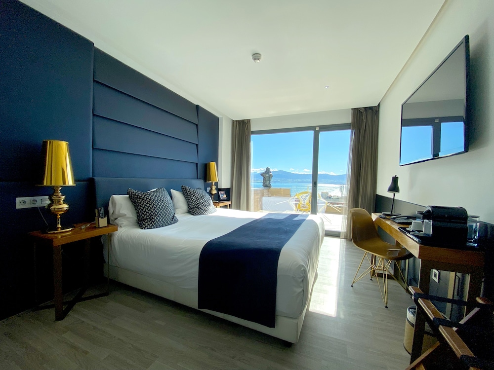 Comfort Double Room, Terrace, Bay View