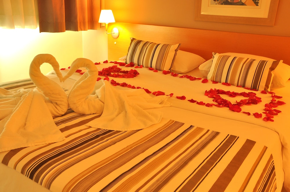 Suite, 1 Double Bed - Photo 2