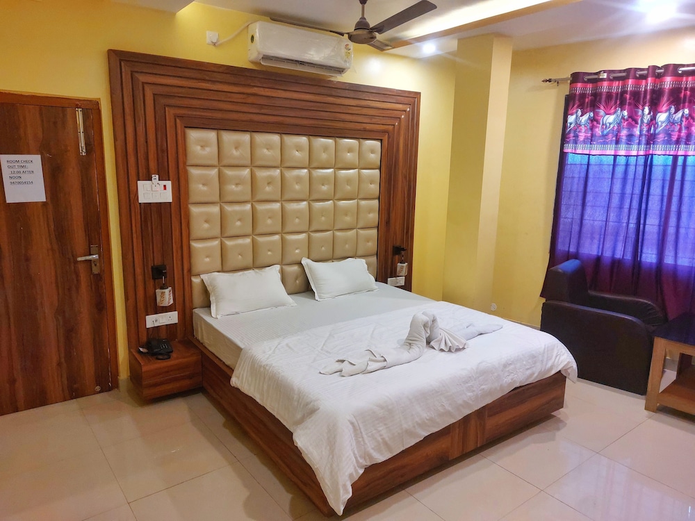 Family Triple Room, City View